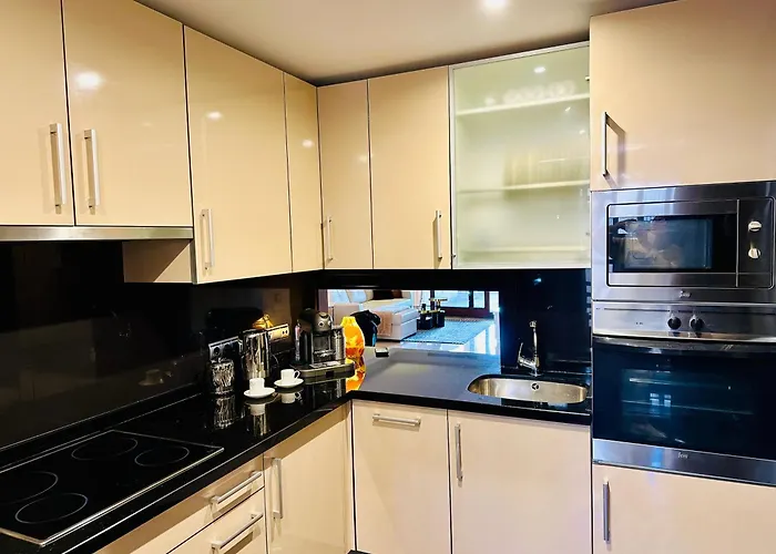 Sunny Sea Oasis - Apartamento *