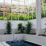 Sunny Sea Oasis - Appartement